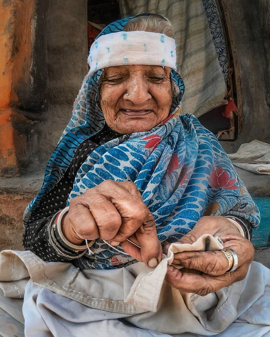 възрастна жена, шиене, правя, бедуин, азиатски, жена, стар, възрастен, на възраст, портрет, набръчкана кожа