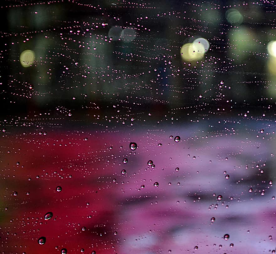 дъждовни капки, стъклен прозорец, град, нощ