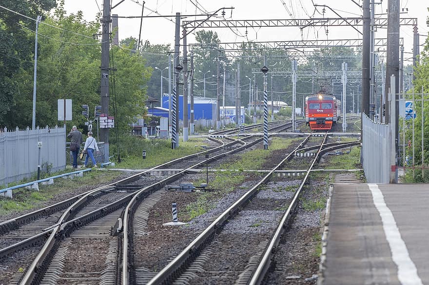 Санкт Петербург, Русия, Ленинград, жп линия, железопътна линия, ЖП линии, влак, гара