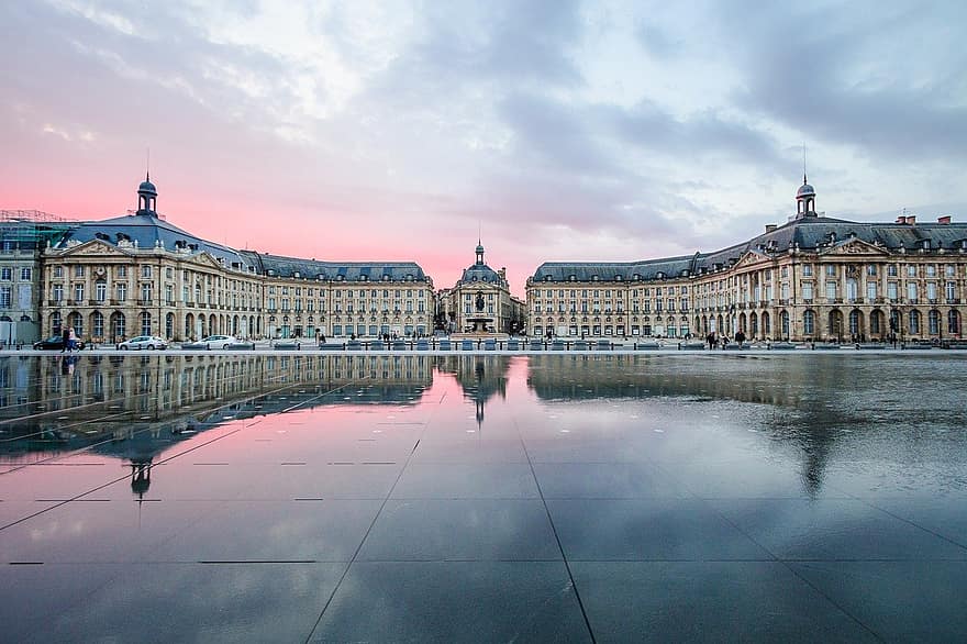 Bordeaux, le coucher du soleil, ciel, place de la bourse, crépuscule, Voyage, tourisme, exploration, architecture, endroit célèbre, paysage urbain