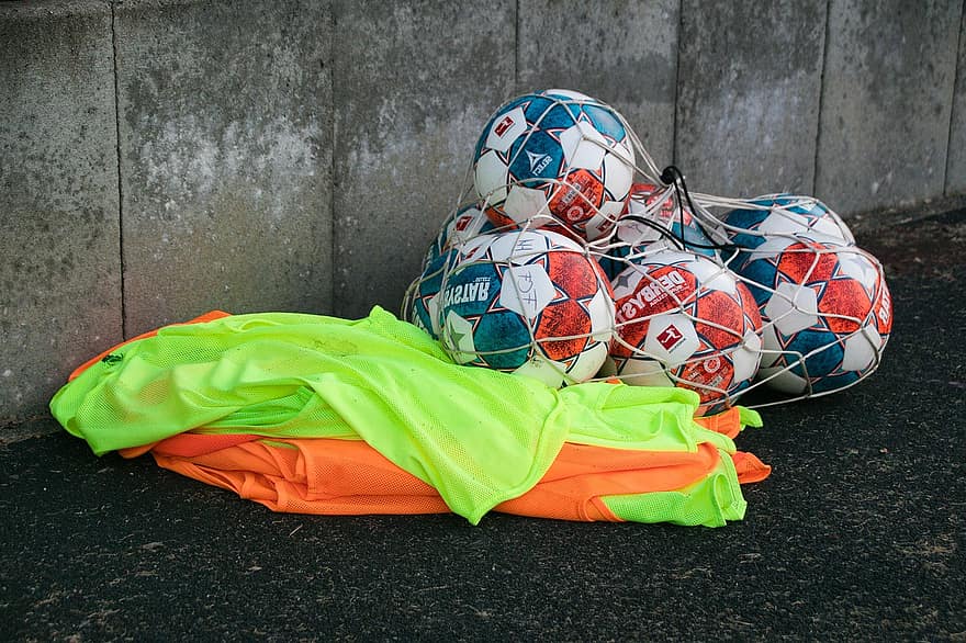 футбол, Обучителни жилетки, топки, жилетки, Мрежова чанта с топка, футболни топки, спортен