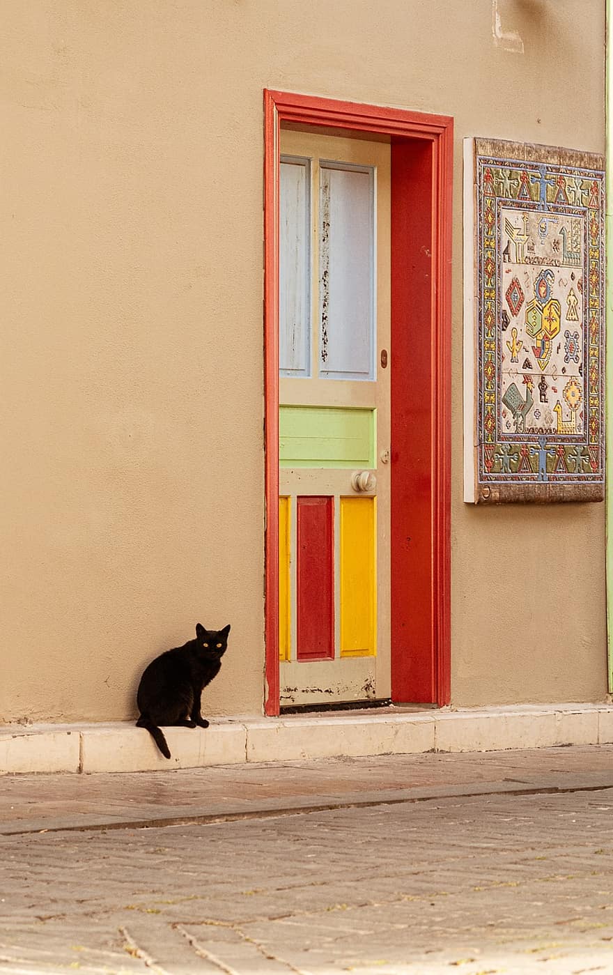 Антальи, кошка, улица, Турция, Старый город, утро, окно, Домашняя кошка, архитектура, дверь, экстерьер здания