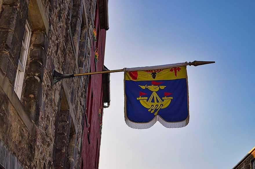 bandeira, emblema, edifício velho, rua, Escócia, heráldica, crachá