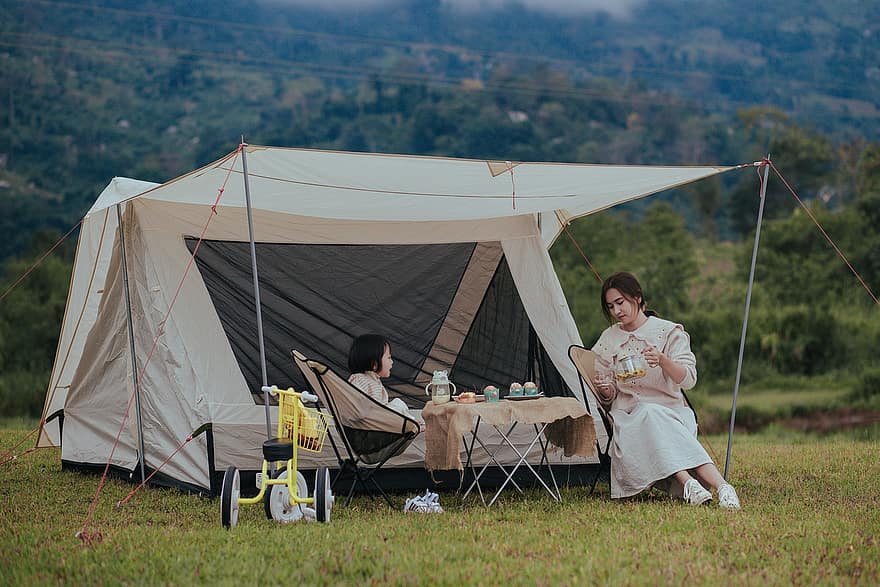 picnic, Camping, mor og barn, familie, telt, campingplads, sommer, smilende, herrer, samvær, Kvinder