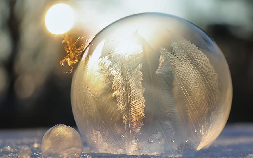 burbuja de escarcha, burbuja congelada, burbuja de jabón, bola de hielo, invierno, congelado, burbuja de hielo, eiskristalle, invernal, nieve, escarchado