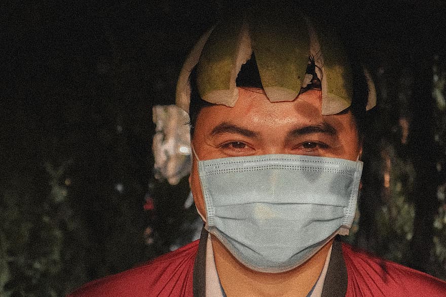 Mann, Gesichtsmaske, Pandemie, asiatisch, lächelnd, Coronavirus, Covid-19, Vietnamesisch