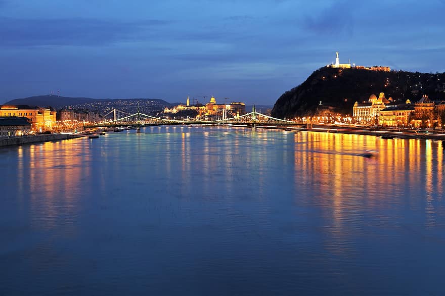 sungai, jembatan, Cityscape, Arsitektur, kota, pada malam hari, lampu, budapest, malam, senja, tempat terkenal