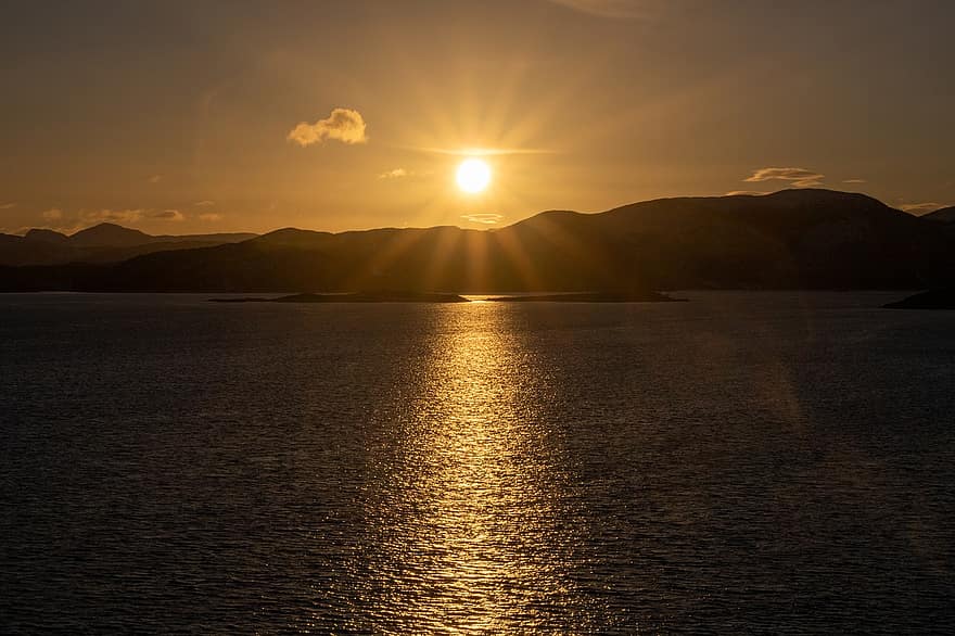 Dom, mar, montañas, puesta de sol, luz del sol, fiordo, Noruega, Escandinavia, brillar, oscuridad, agua