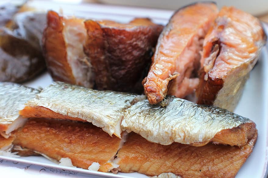 kūpinātas zivis, ēdiens, zivis, delikatese, vārīti, kūpināta forele, makreles, garšīgs, garšīgi