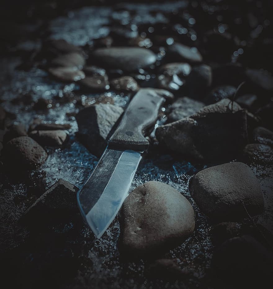 kniv, mørke, mystiske, hedensk, finland, tre, nærbilde, metall, stål, skitten, skarp