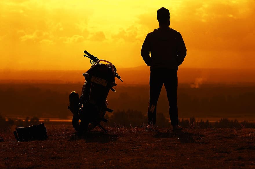 saulėlydis, vyras, motociklas, kasmyras