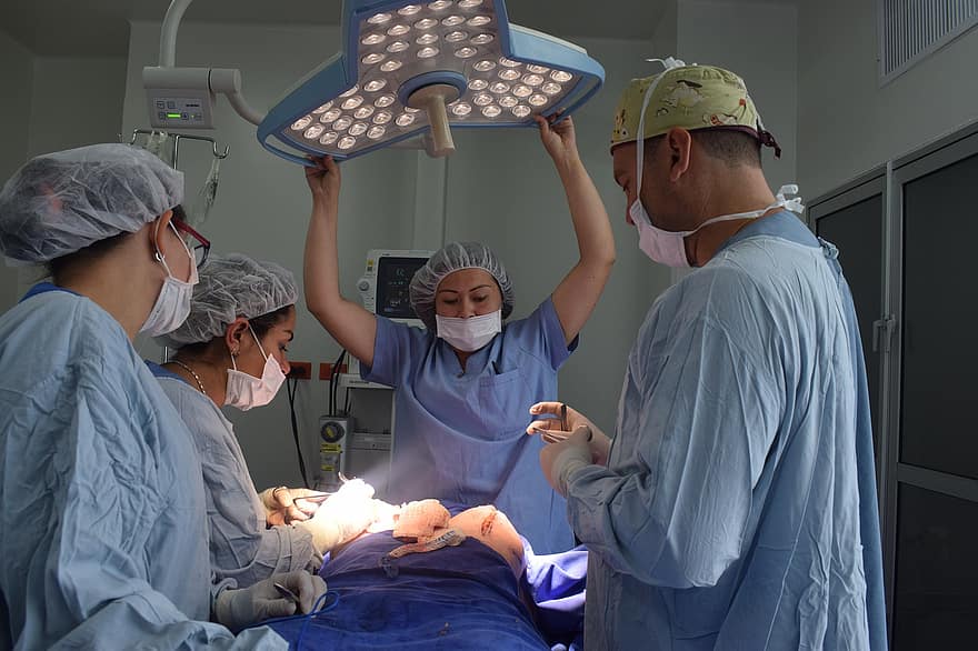 cirurgia Plàstica, metge, sala d'operacions