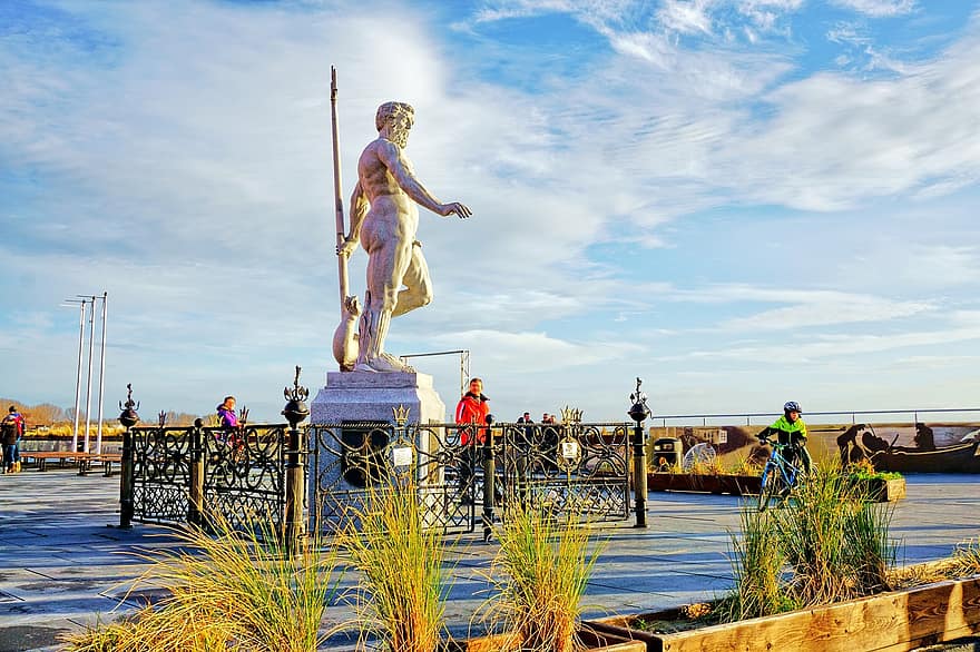 Neptun, Charakter, die Statue von, Skulptur, Boulevard, Promenade