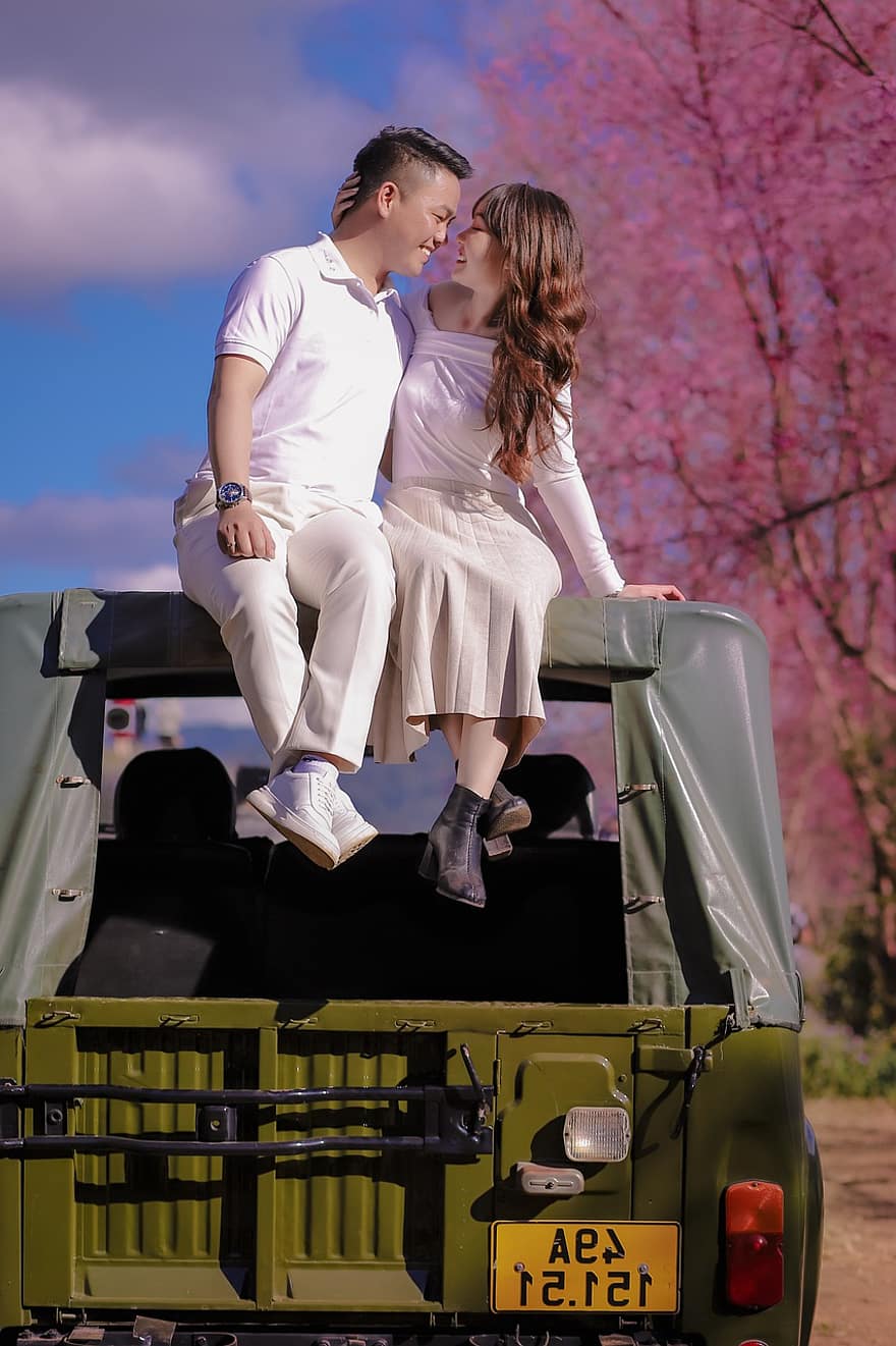 Couple, Wedding Photoshoot, Jeep, Outdoors, Vietnam, Engagement Photoshoot, Dalat, Peach Blossoms, Spring, men, women