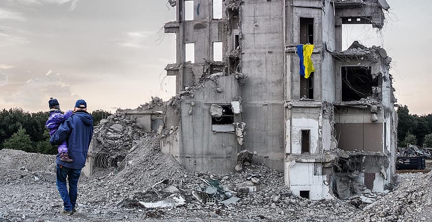destruction, guerre, Ukraine, bannière, drapeau, bâtiment, la fenêtre, homme, enfant, bébé, la pauvreté