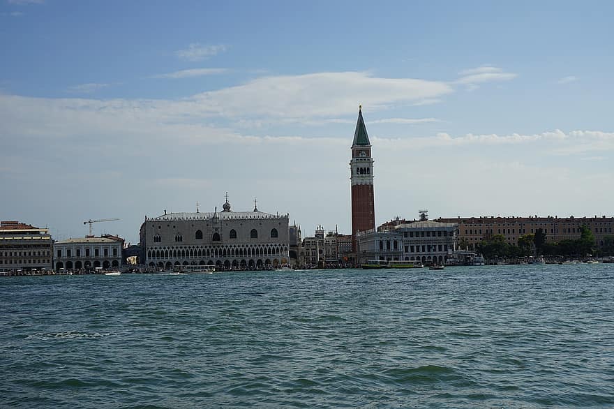 város, épületek, nagy csatorna, torony, városi, víz, vízi, csatorna, Velence, Olaszország