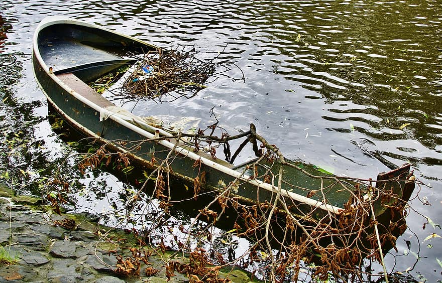 bateau abandonné, Lac, rivière