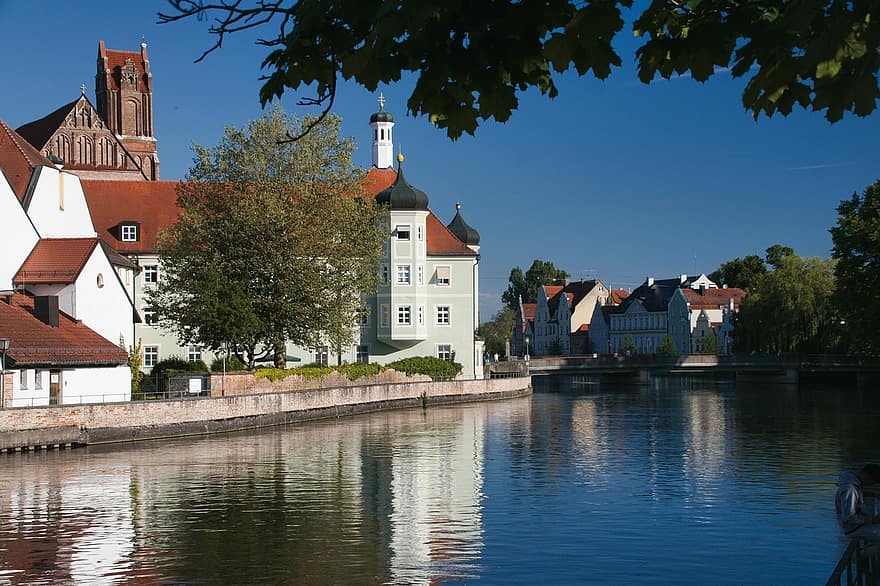 Landshut, rivière, ville, immeubles, dôme d'oignon, temple, historique, point de repère, Urbain, réflexion, eau
