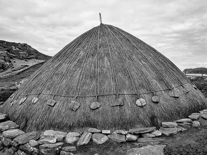 соломенная крыша, жилой дом, викинг, древний, исторический, жилье, старый, культуры, история, черное и белое, сельская сцена