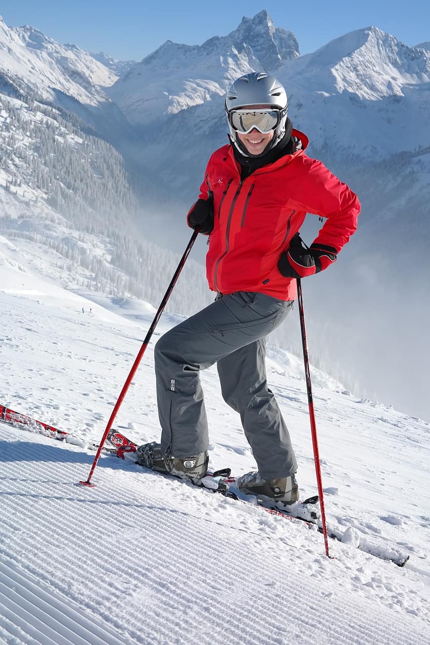 スキーヤー、スキー、スキー場、雪、コールド、楽しい、滑走路、ウィンタースポーツ、スポーツ、冬、女性