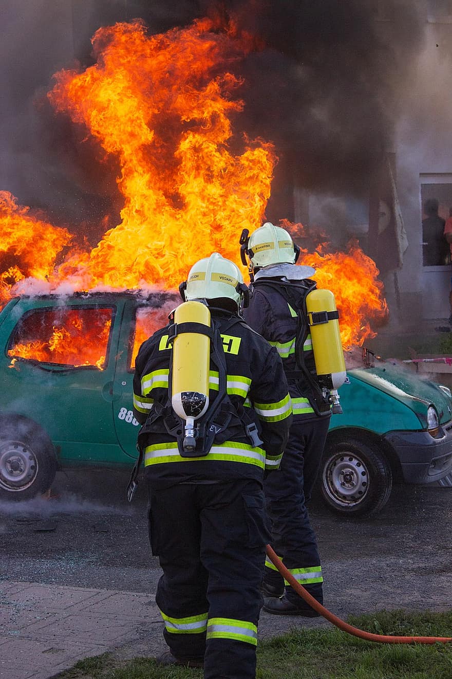 strażacy, samochód, ogień, strażak, nagły wypadek, płomień, zjawisko naturalne, palenie, mundur, zawód, ratować