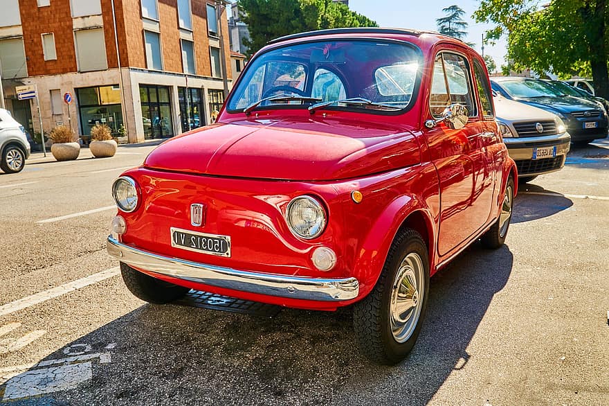 Itàlia, Fiat Nuova 500, cotxe clàssic, cotxe d'època, cotxe, vehicle, automòbil