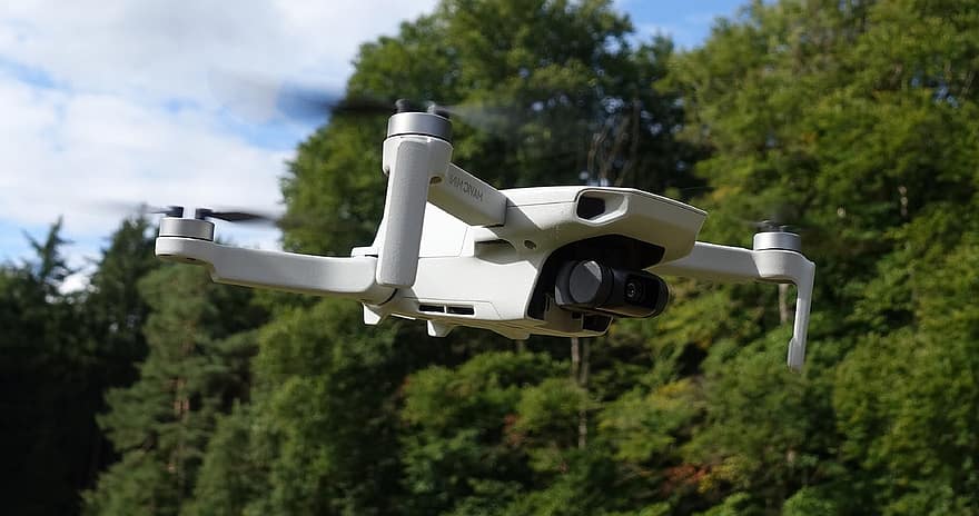 drone, quadrokopter, Fjernstyret fly
