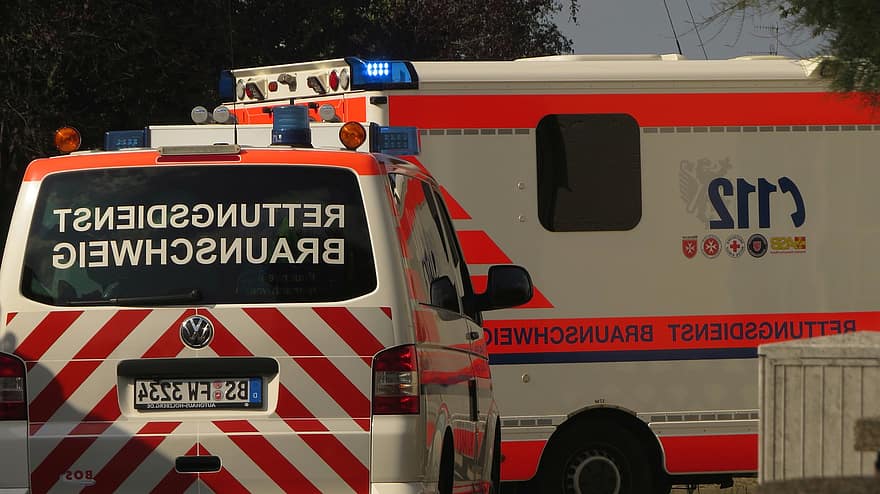ambulans, nödsituation, läkare, brandmän, räddningstjänst