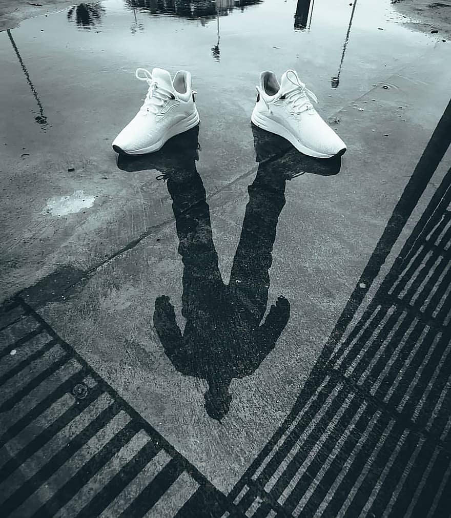 Man, Shoes, Puddle, Reflection, Shadow, Person, shoe, men, sport, black and white, winter