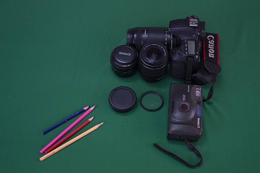 kamera, kanon, renkli kalemler, dijital kamera, film kamerası, bağbozumu, eski kamera, dslr kamera