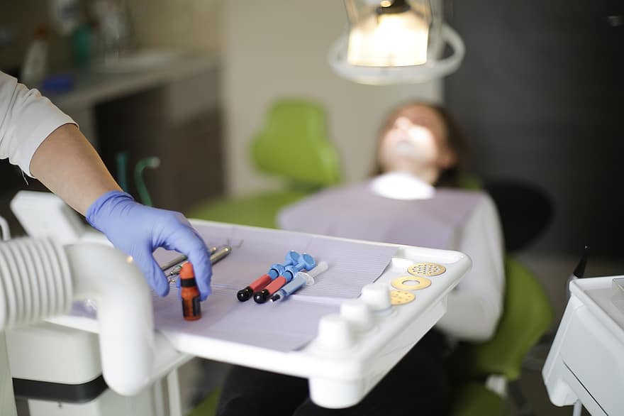 стоматолог, інструменти, клініка