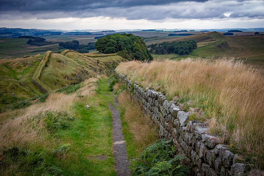 Rubble Wall, Hadrian Wall, The North Of England, Romans, Wide Landscape