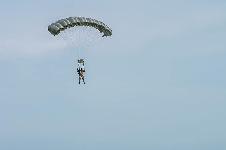 paraşutist, paraşuta, militar, sporturi extreme, bărbați, sportiv, zbor, aventură, risc, activitate, albastru