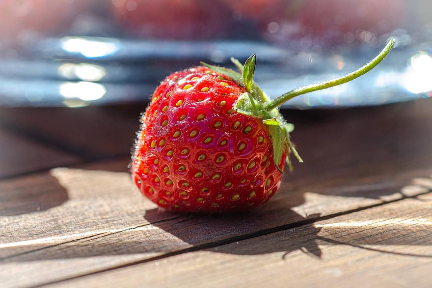 fraise, fruit, rouge, vert, Frais, choisir, en bonne santé, sucré, délicieux, juteux, des fraises