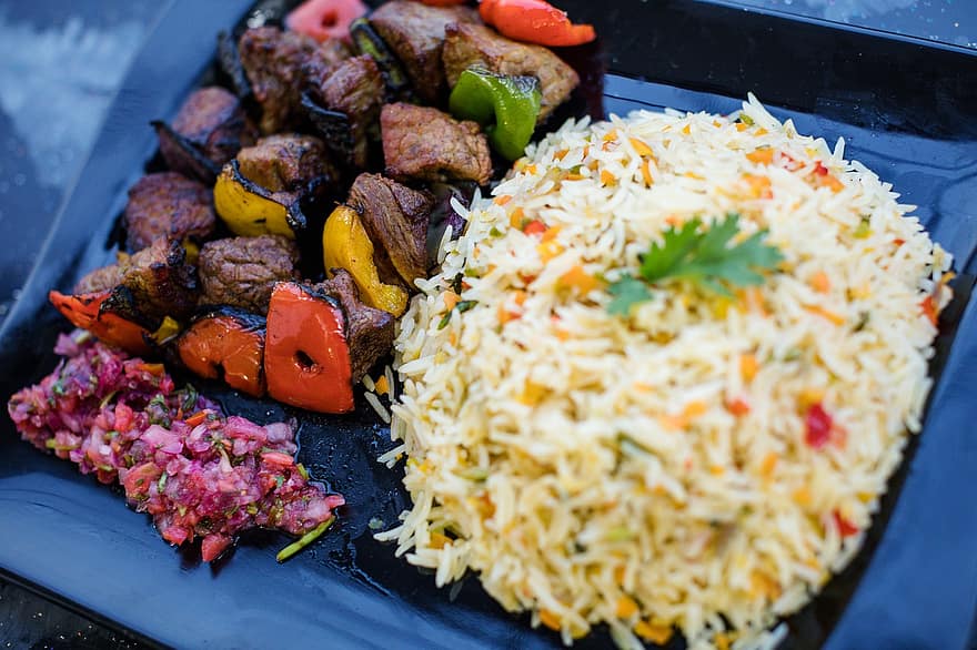 Reis, Schaschlik, afrikanisches Essen, Mahlzeit, Gericht, Shish-Kabob, Gemüse, Suya, Westafrikanisches Rindfleisch Kabob, Rindfleisch, Fleisch