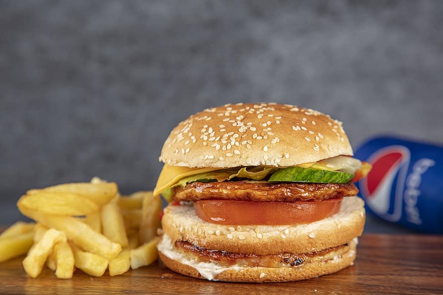 burger, Dubbel kycklingburgare, burger med pommes frites, frites, Hamburgare Med Pepsi, Tikki Burger, kryddad, hamburgare, måltid, mat, ostburgare