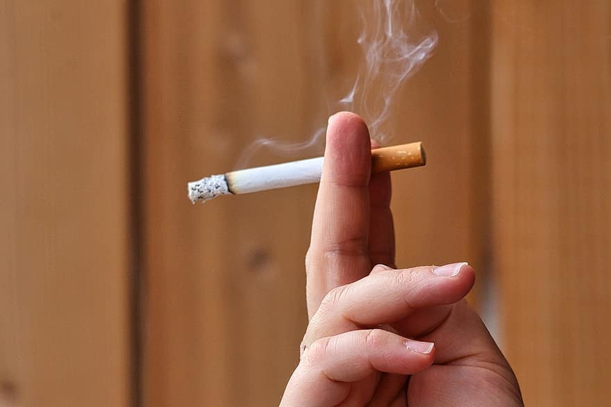 cigaretta, dohányzó, kéz, füst, nikotin, dohány, függőség, egészségtelen, élvezet, közelkép, dohánytermék