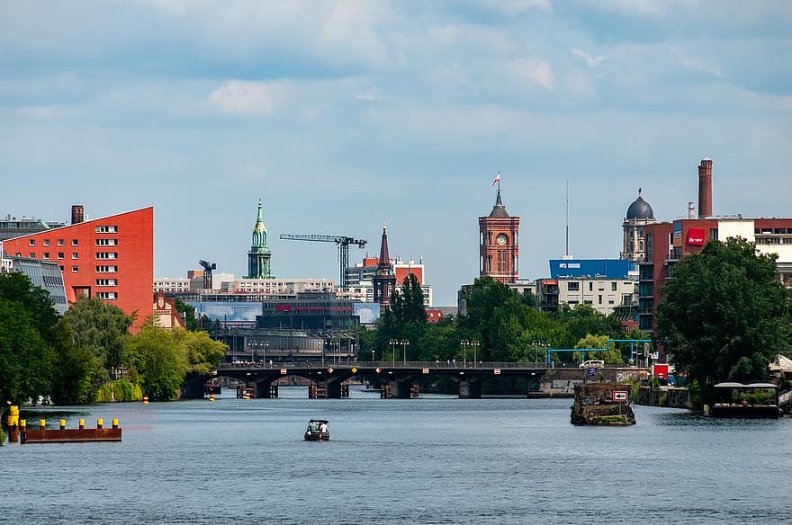 flusso, città, acqua, Berlino, paesaggio urbano, posto famoso, architettura, grattacielo, nave nautica, skyline urbano, esterno dell'edificio