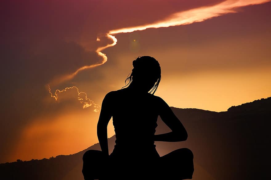 cel, meditació, dona, meditar, amb potes, seure, sol, posta de sol, interior, harmonia, descans