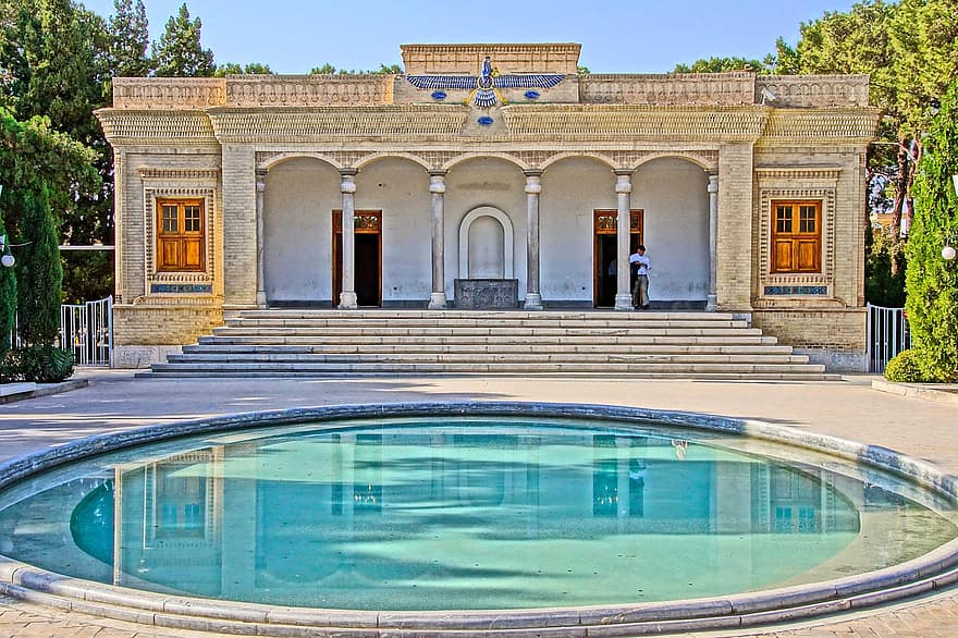 Iran, Persia, Yazd, matkustaa, kulttuuri, arkkitehtuuri, kuuluisa paikka, rakennuksen ulkoa, viljelmät, matkailu, vesi