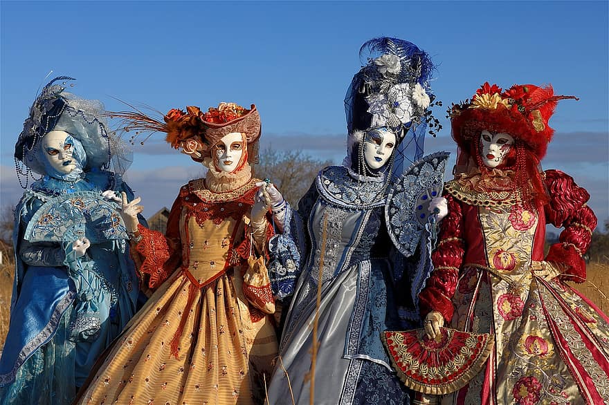 velencei karnevál, maszkok, nők, emberek, jelmezek, rejtélyes, álarcos mulatság, fejdísz, velencei maszkok, felékesítve, karnevál