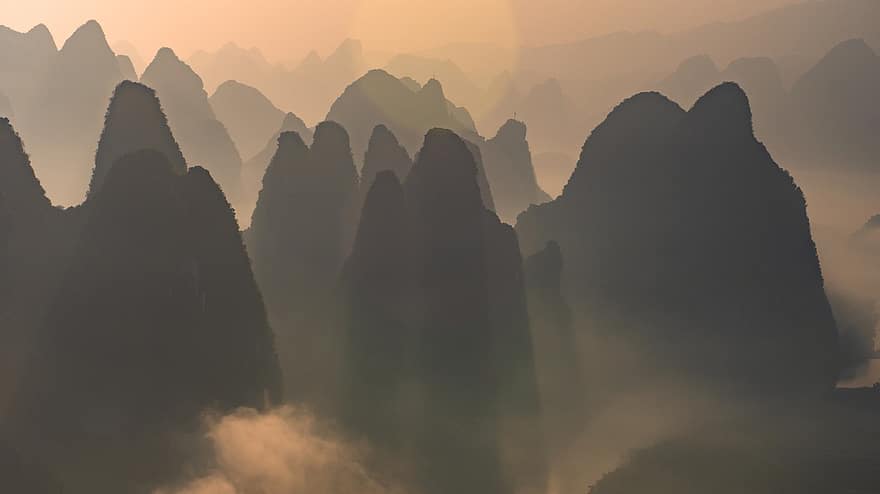 Yangshuo, Guilin, Chiny, li rzeka, góry, krajobraz, cień, wschód słońca, Guilin Foto Wycieczki, góry krasowe, Góra