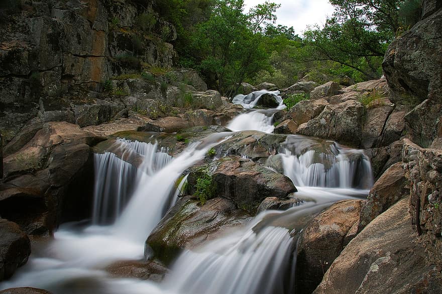 riu, cascada, bosc, paisatge, naturalesa, aigua, corrent, Villanueva De La Vera, rock, color verd, que flueix