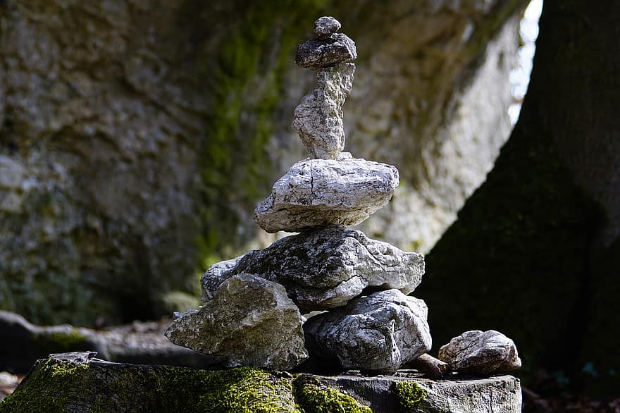 đá, cairn, thăng bằng, thiền, tòa tháp, tháp đá, sỏi, cây rơm, rừng, đạo Phật, chất liệu đá