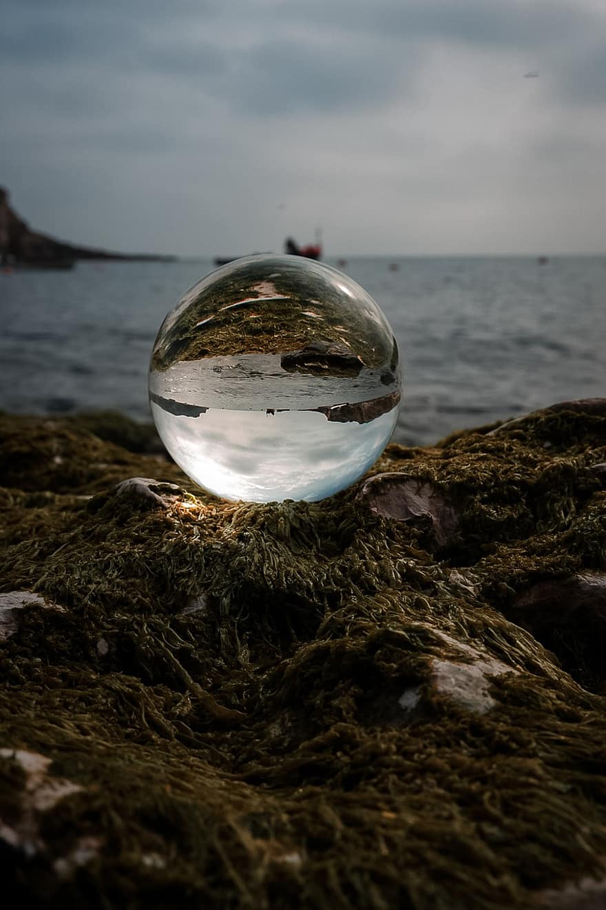 lensball, пляж, природа, стеклянный шар, отражение, берег, морские водоросли, океан, воды, Дорсет, сфера