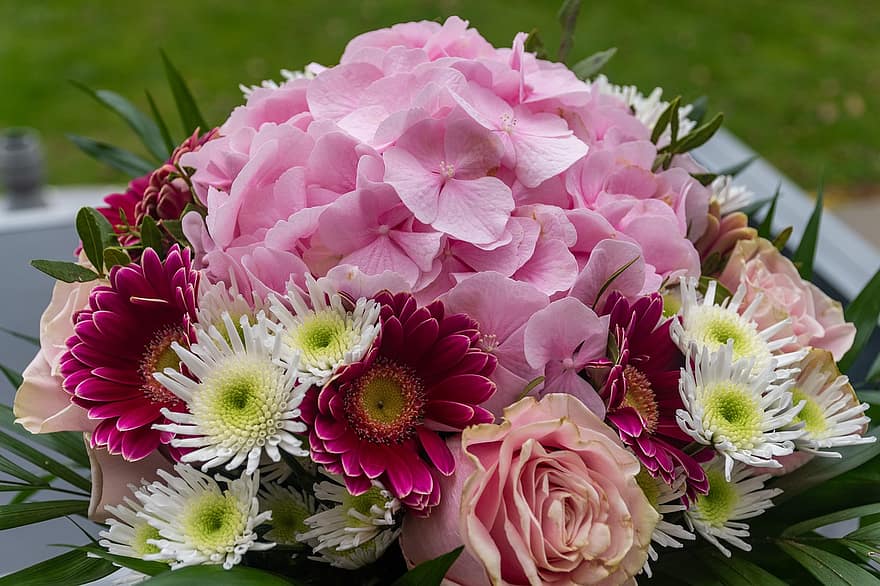 bunga-bunga, buket, mawar, zinnia, bunga, hydrangea, flora, menanam, kesegaran, warna merah jambu, merapatkan