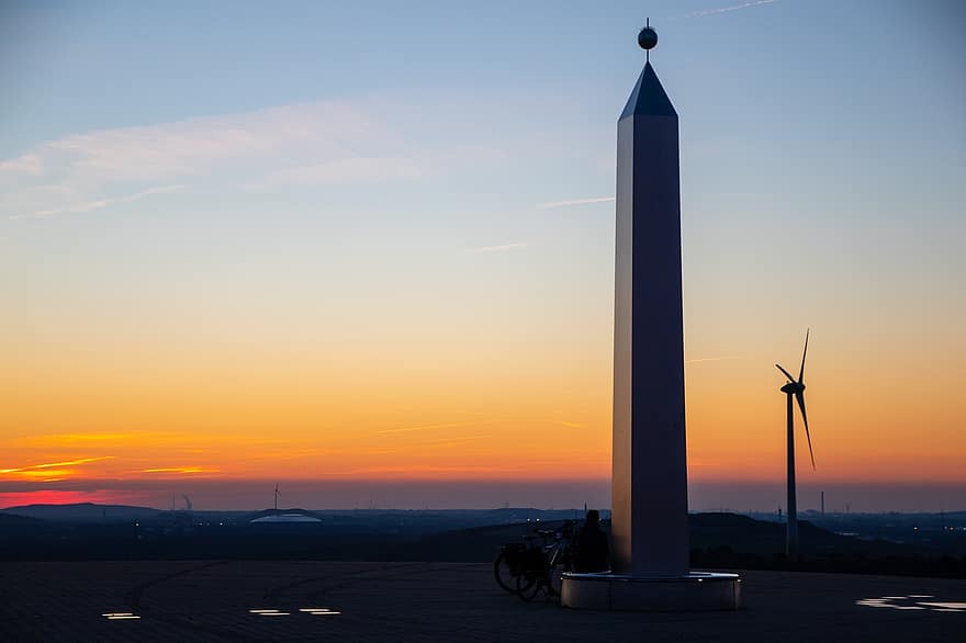 obelisco, reloj de sol, puesta de sol, sol rojo, Dom, visión lejana, parque paisajístico, Hochwardhalde, Recklinghausen, área del Ruhr, Ruhrpott