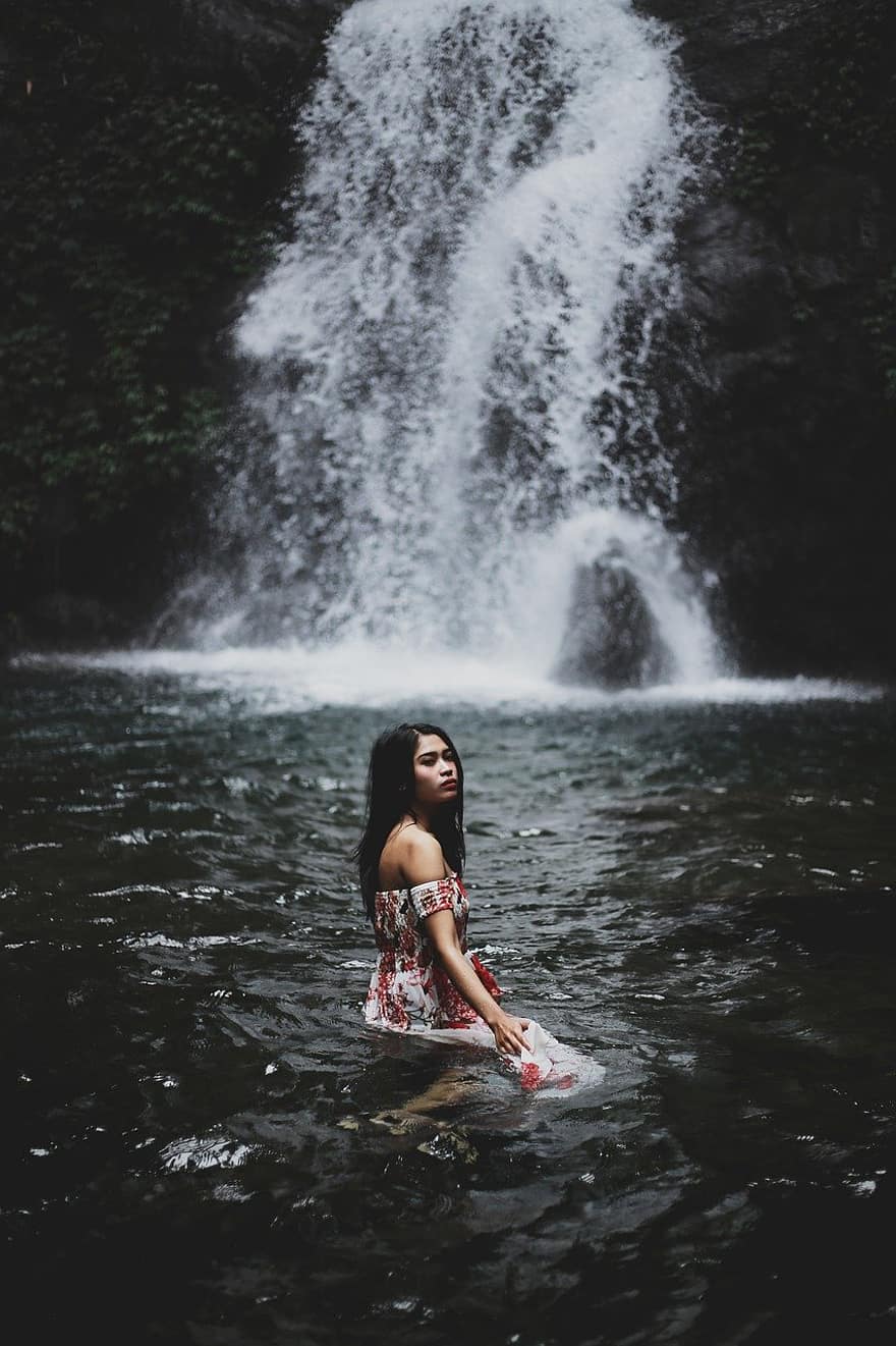 女性、モデル、滝、自然、川、屋外、荒野