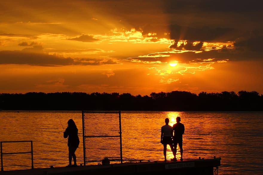 le coucher du soleil, couple, amour, pêche, silhouette, rivière, loisirs, quai, la nature, des nuages, été