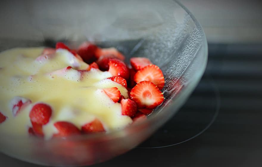 Strawberries, Fruits, Fruit, Eat, Sweet, Pudding, Vanilla Pudding, Food, Red, Delicious, Berries
